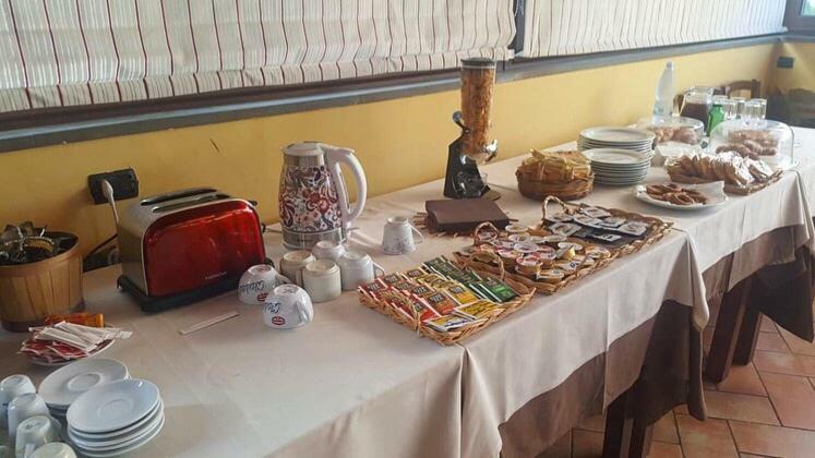 La Pergola Appartamenti Santa Lucia del Mela Екстер'єр фото